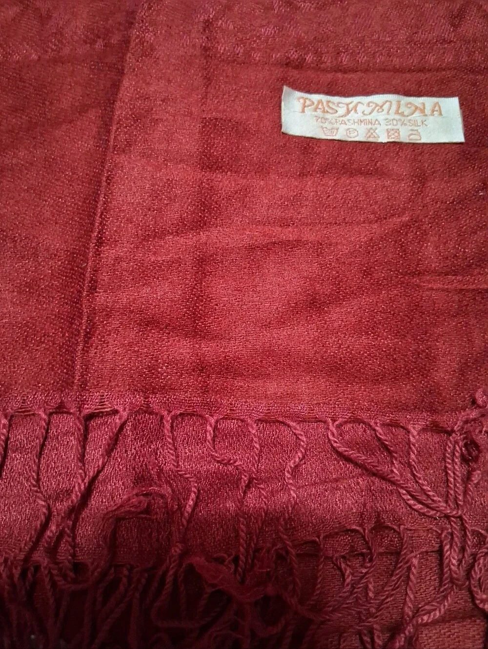 luxurious Pashmina-silk blend scarf or shawl, crafted from 70% Pashmina 30% Silk